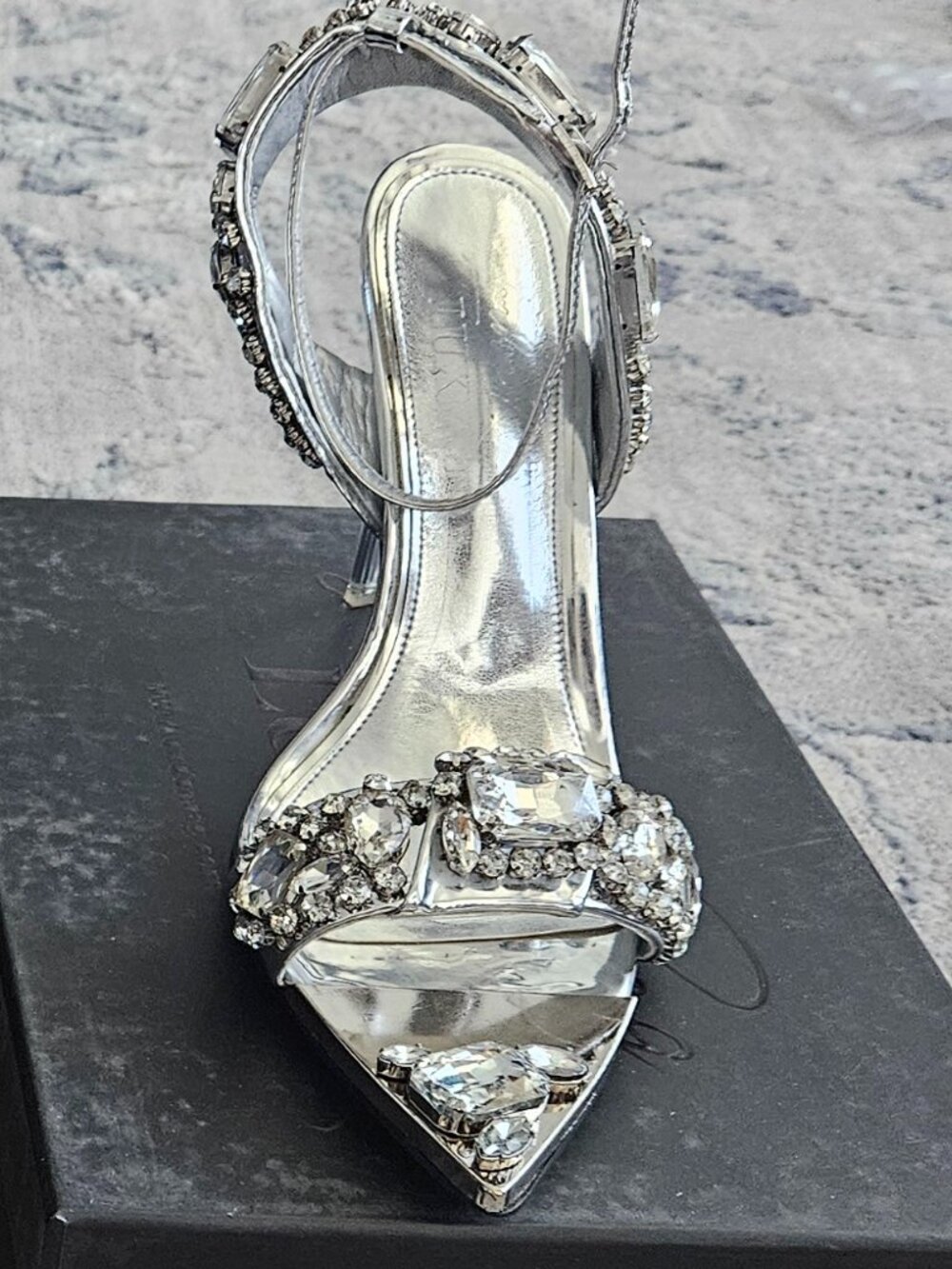 ✨ NWT London Rag Luxe "Blingy" Silver Rhinestone Stiletto Pumps ✨
